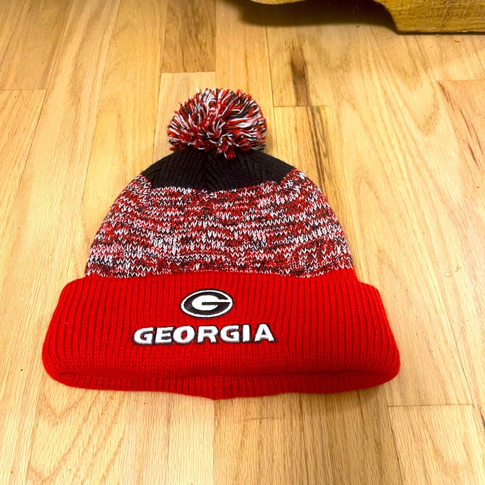 NWOT University of Georgia UNISEX Pom Beanie